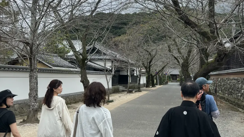 A historic street in Akizuki, a regional illustration for Story 2